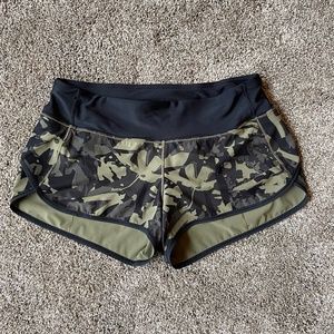 Lululemon short size  6